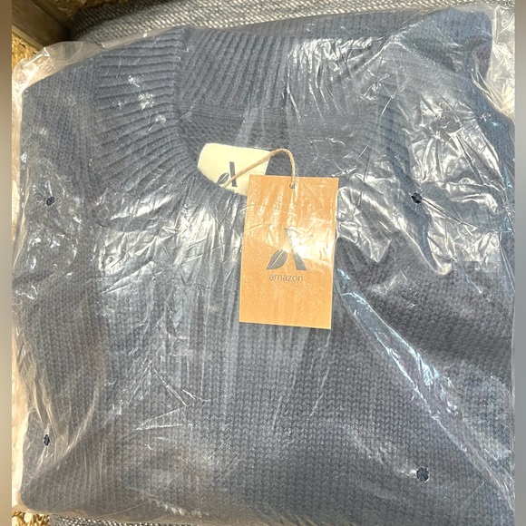 Amazon Essentials Men's Regular-Fit Crew Neck Sweater - Picture 6 of 6